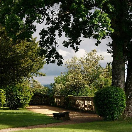 Château de Mercuès Esterno foto