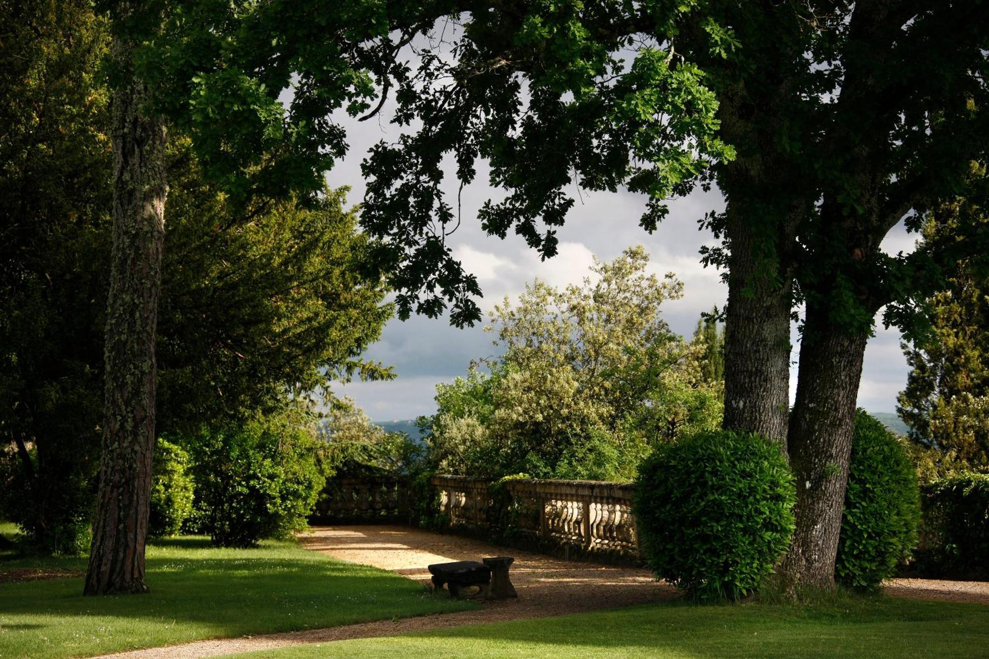 Château de Mercuès Esterno foto