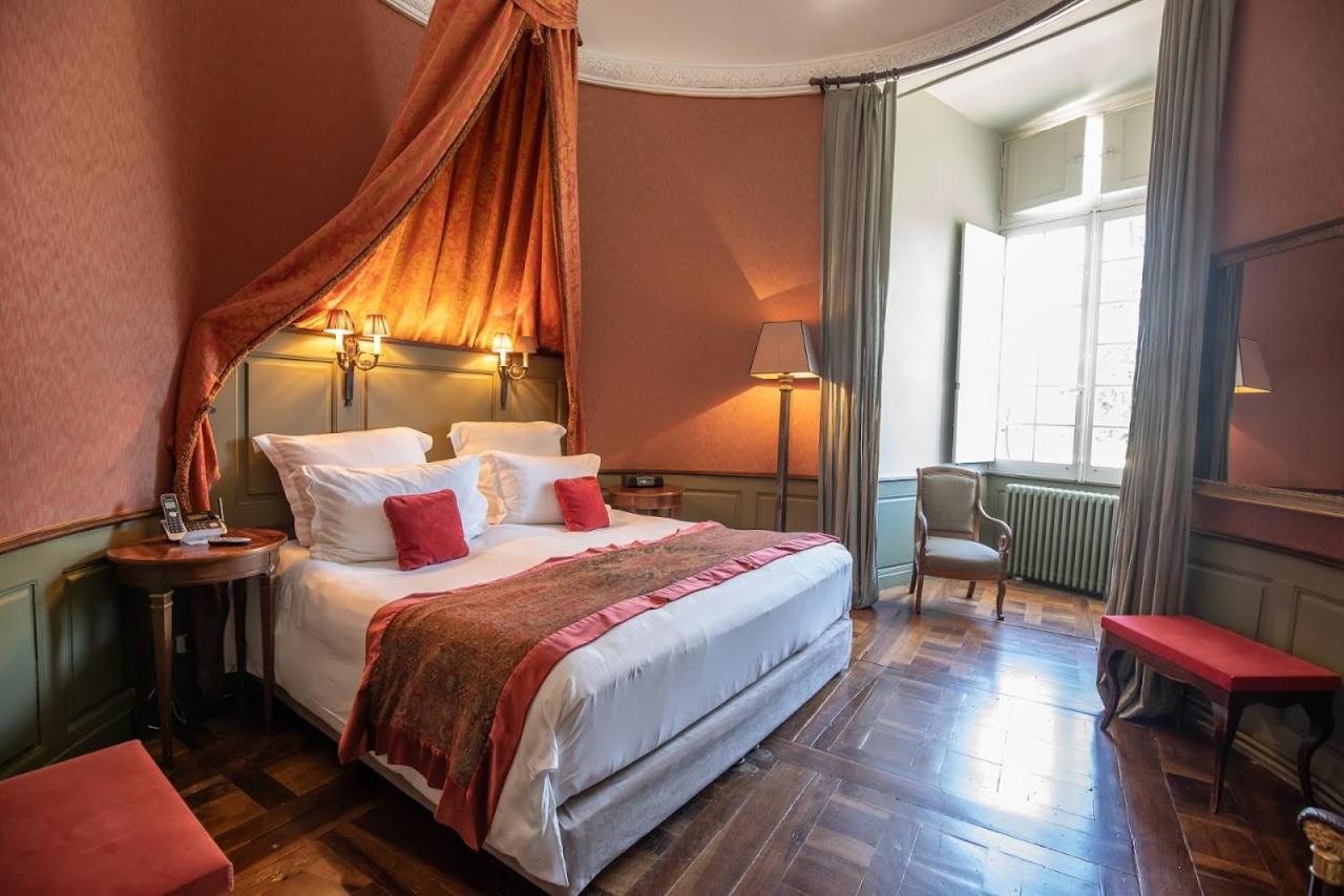 Château de Mercuès Esterno foto