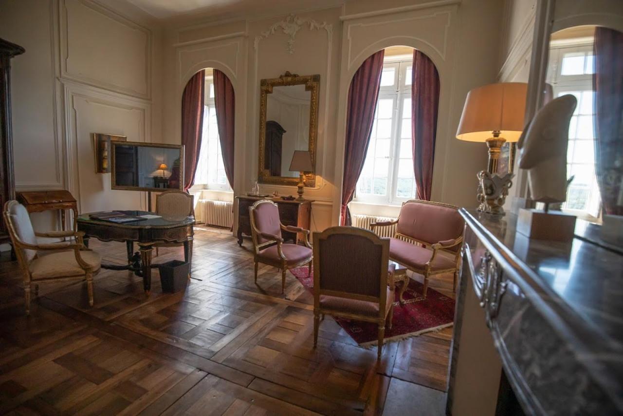 Château de Mercuès Esterno foto